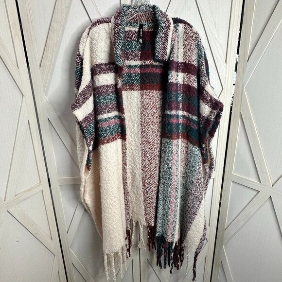 Torrid Cold-Weather Ruana - Picture 2 of 5